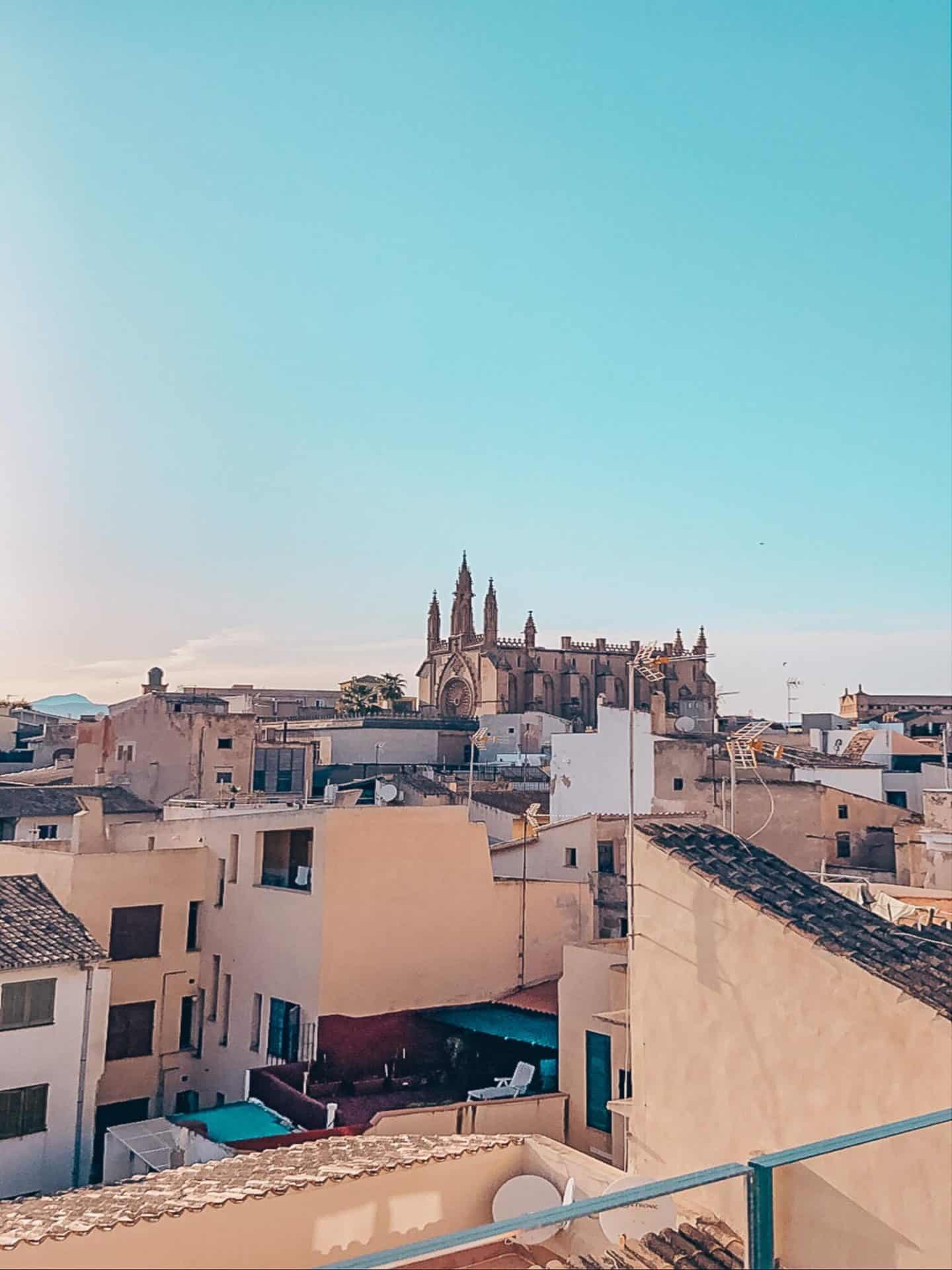 solo travel guide